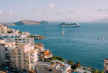 Ferry Durres - Viagens e bilhetes de barco baratos